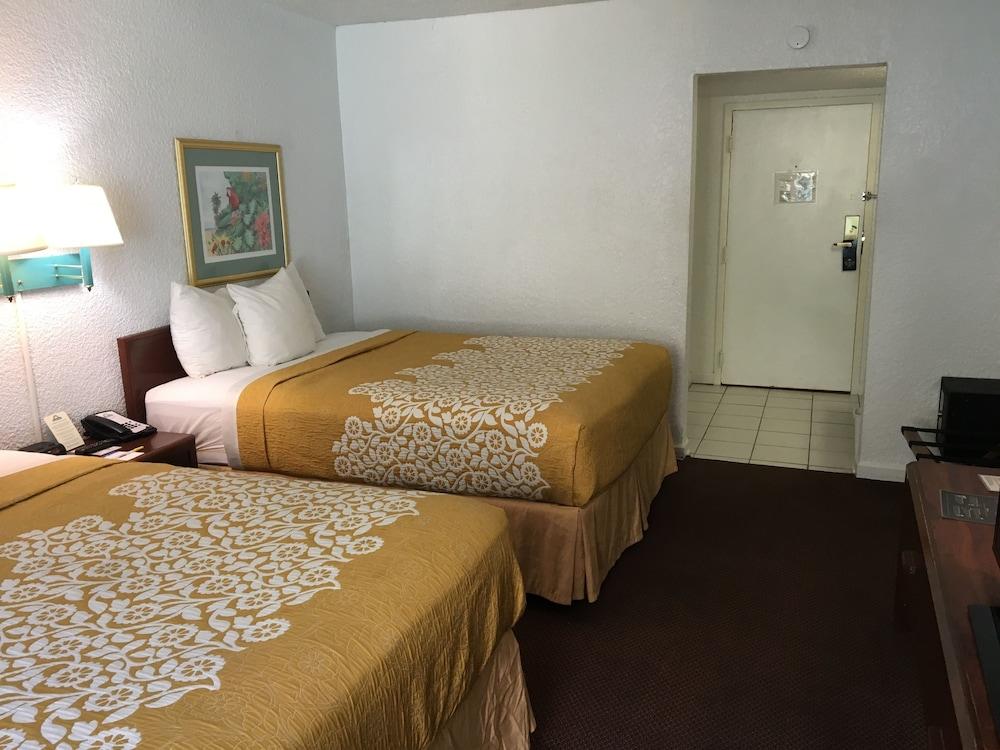 Days Inn By Wyndham Fort Pierce Midtown Eksteriør bilde