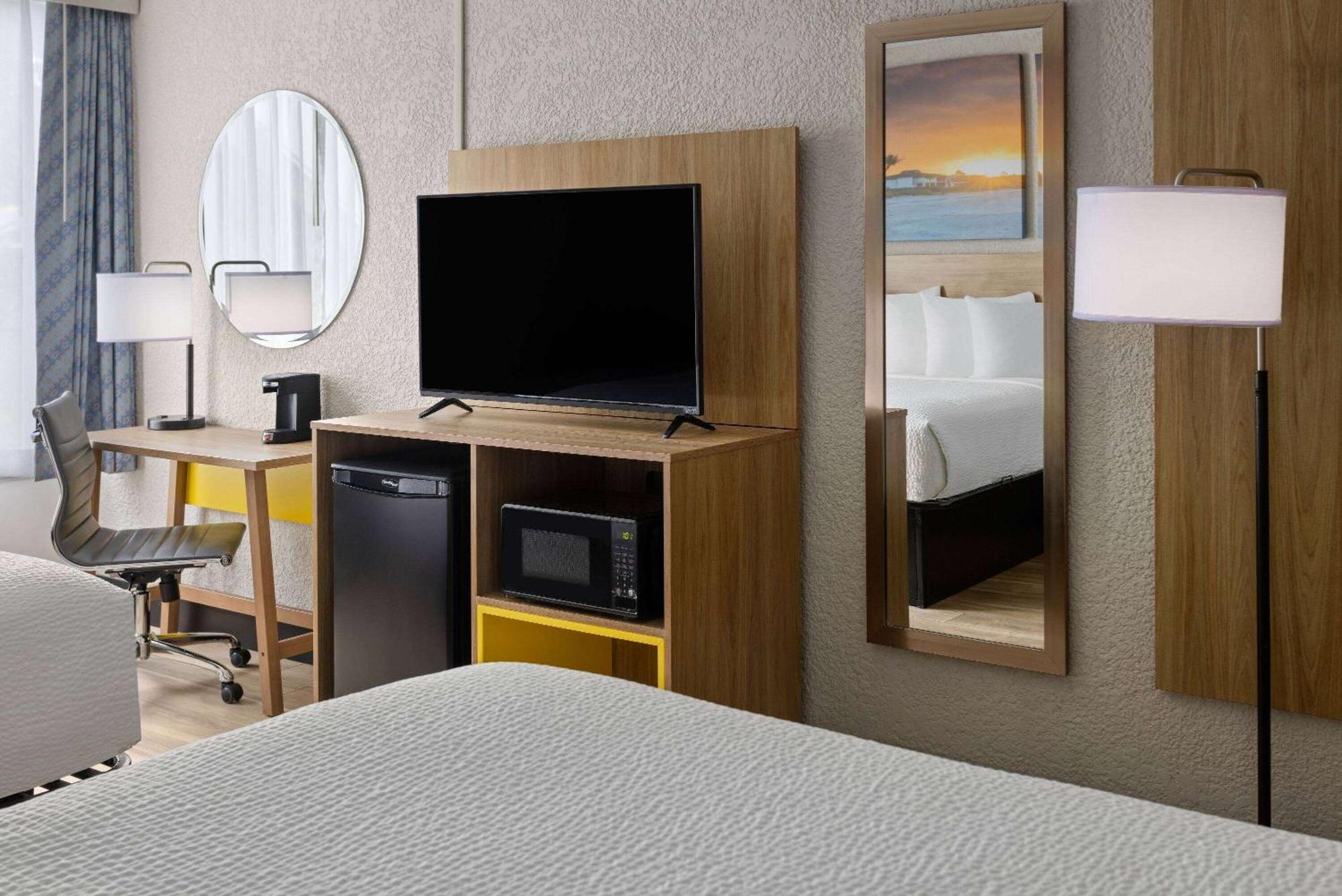 Days Inn By Wyndham Fort Pierce Midtown Eksteriør bilde