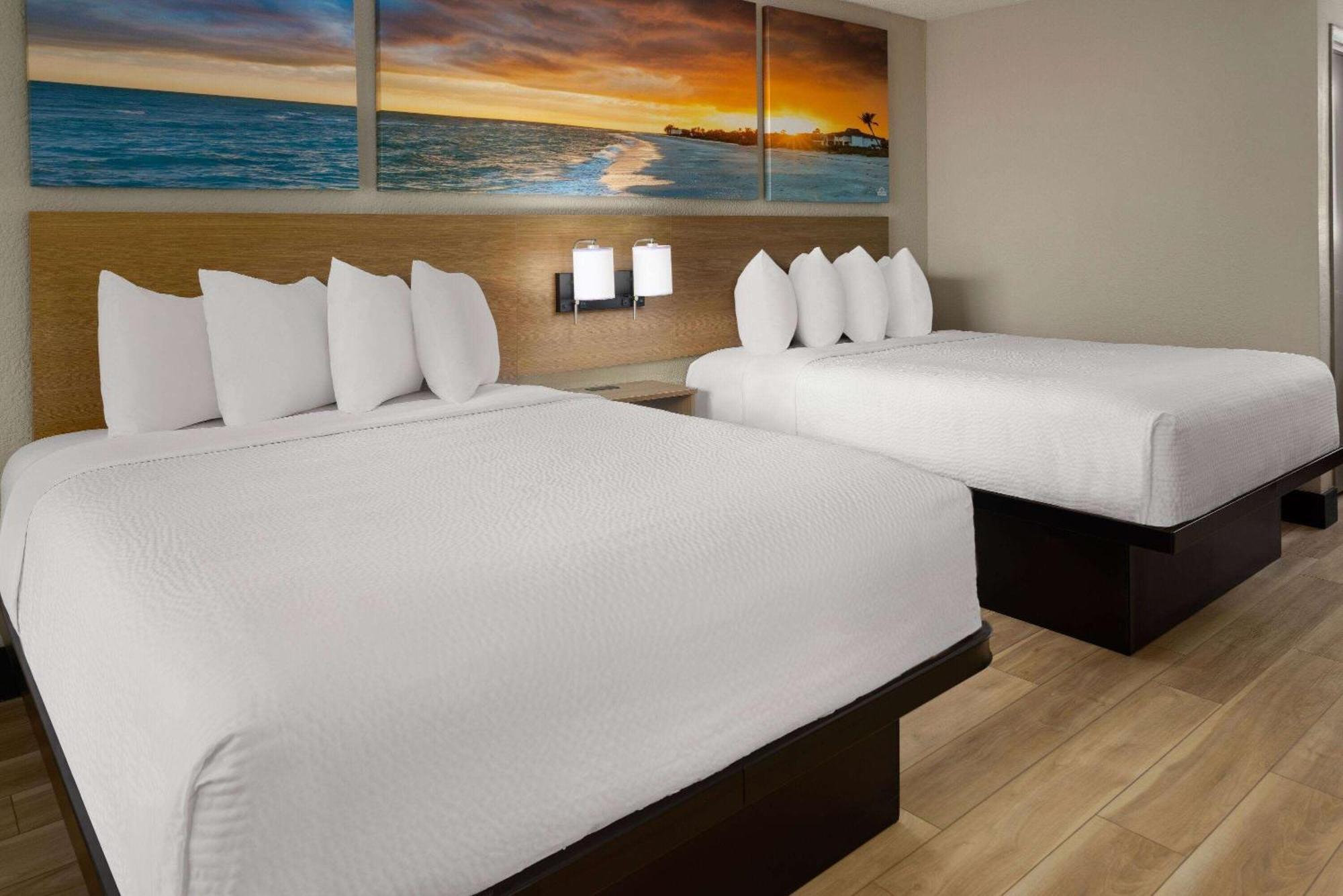 Days Inn & Suites By Wyndham Fort Pierce Midtown Eksteriør bilde
