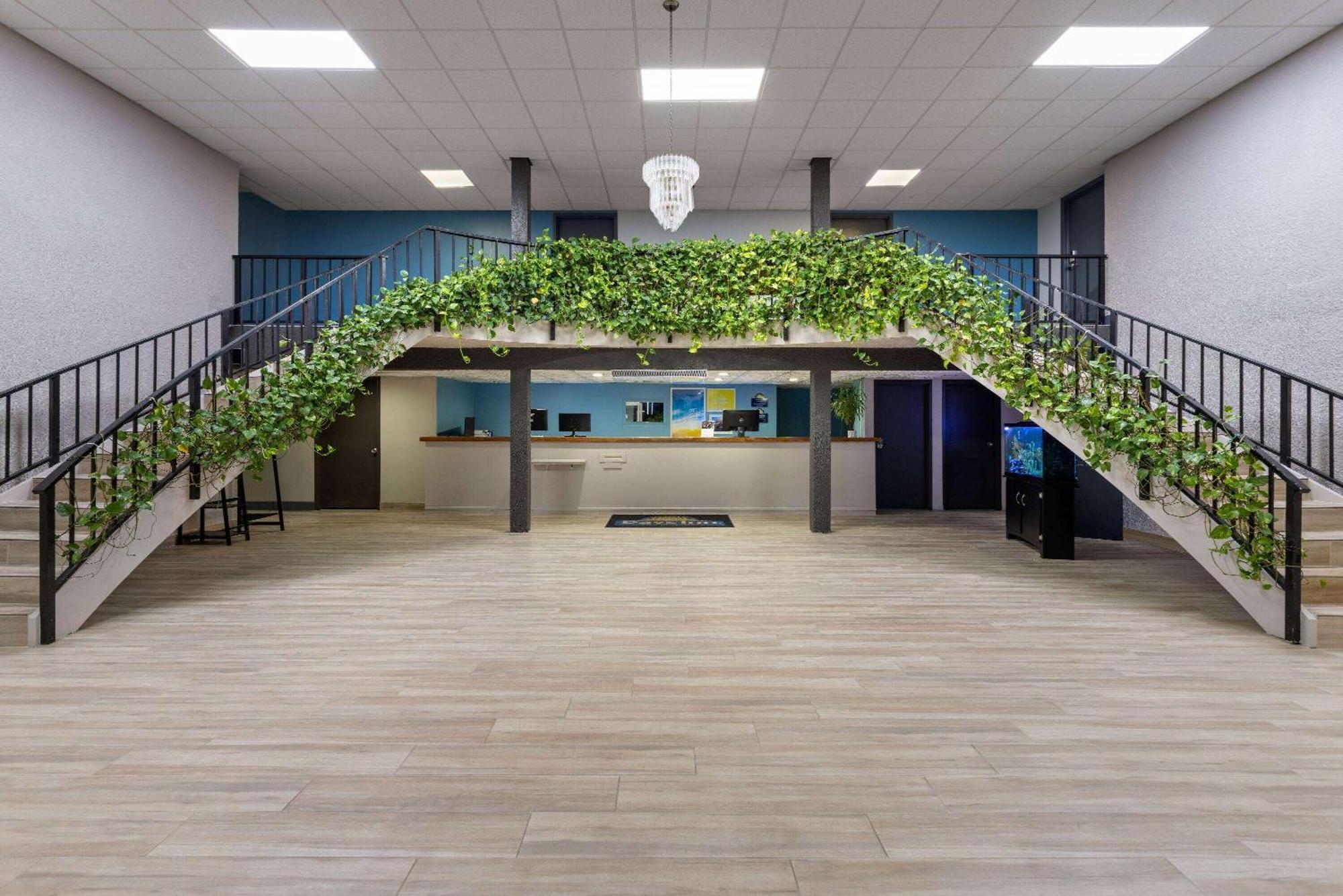 Days Inn & Suites By Wyndham Fort Pierce Midtown Eksteriør bilde
