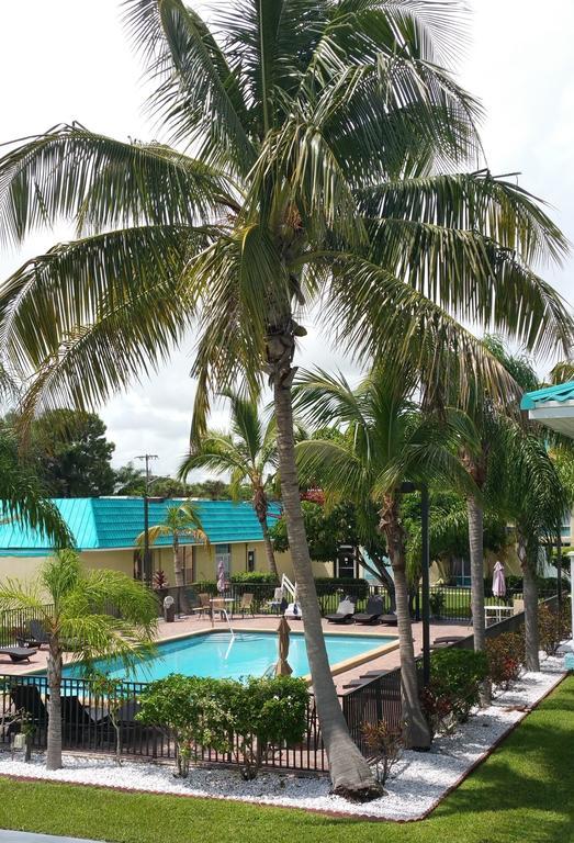 Days Inn By Wyndham Fort Pierce Midtown Eksteriør bilde